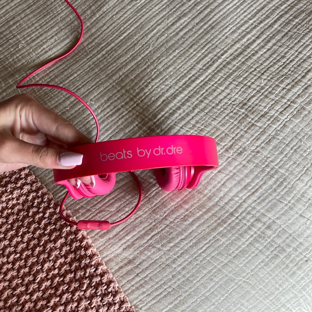 Beats solo by dr.Dre